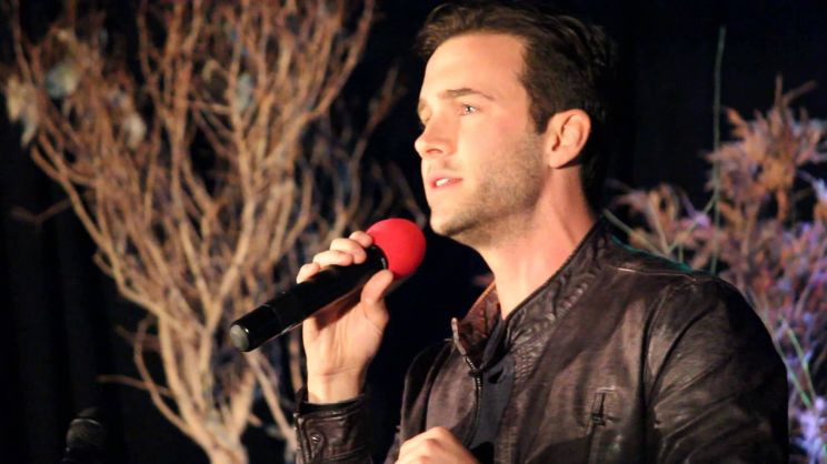 Gil McKinney