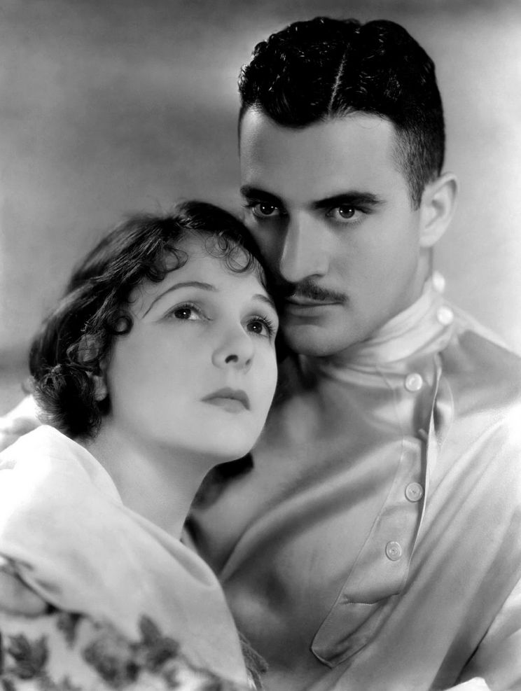 Gilbert Roland