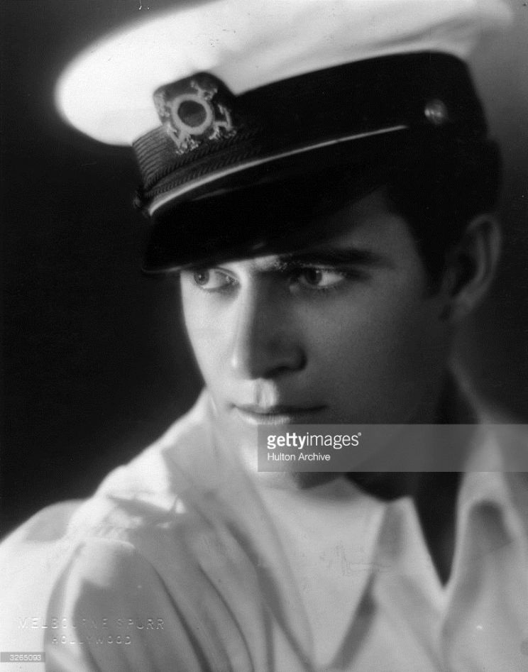 Gilbert Roland