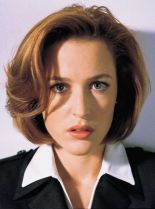 Gillian Anderson's Portrait Photos - Wall Of Celebrities