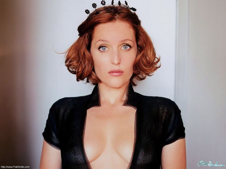 Gillian Anderson