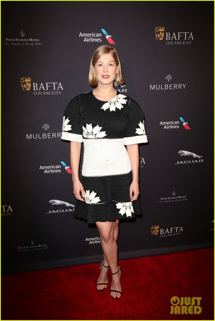 Gillian Flynn