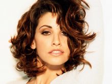 Gina Gershon