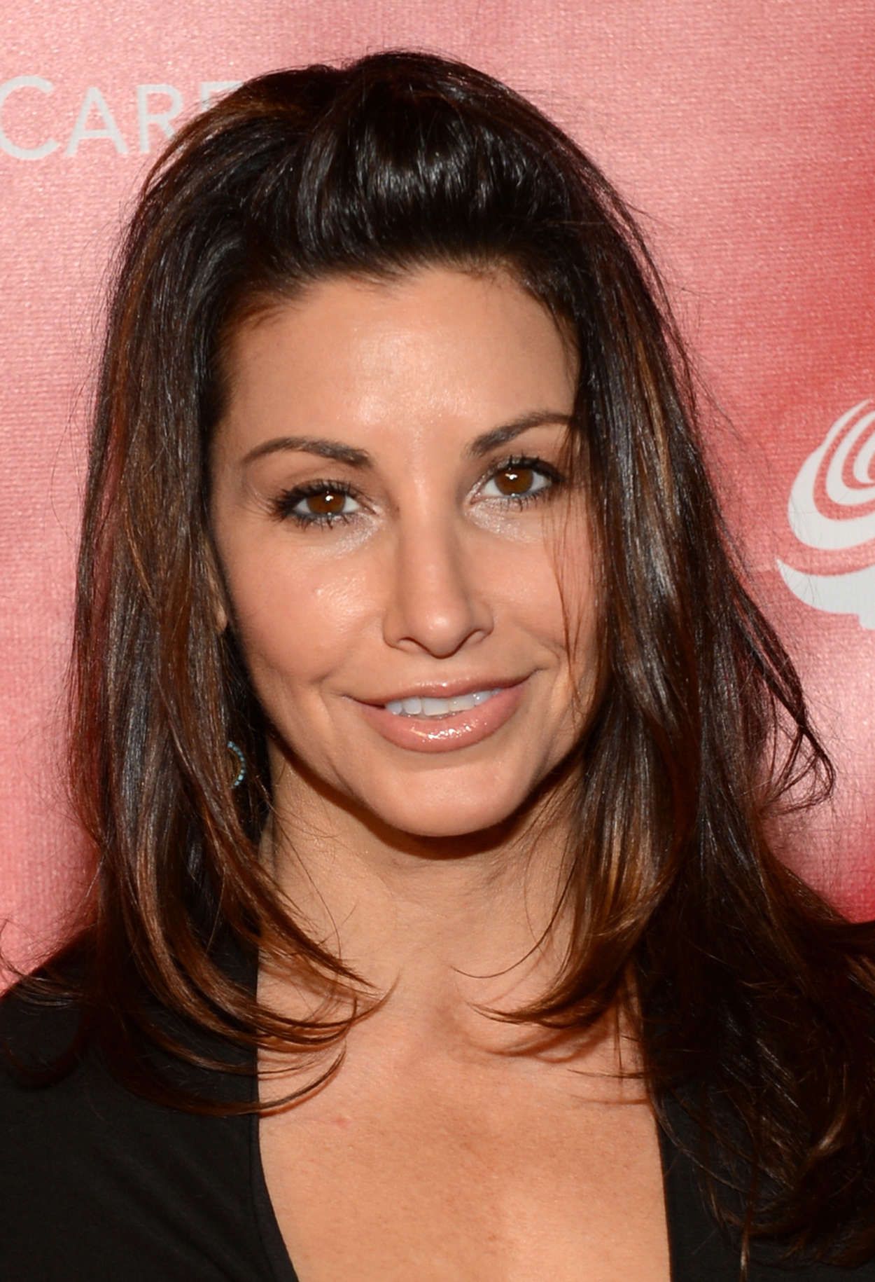 Pictures of Gina Gershon