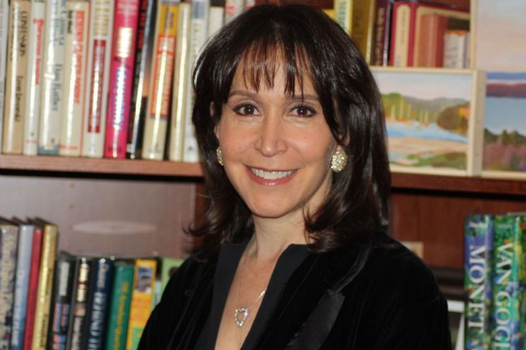 Gina Hecht