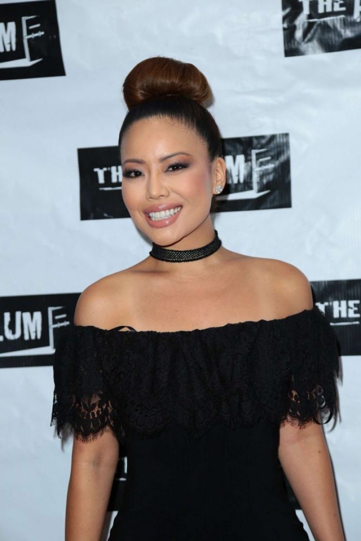 Gina Hiraizumi