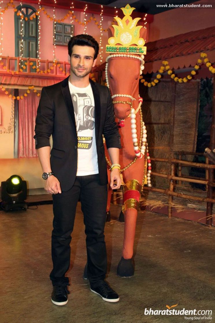 Girish Taurani