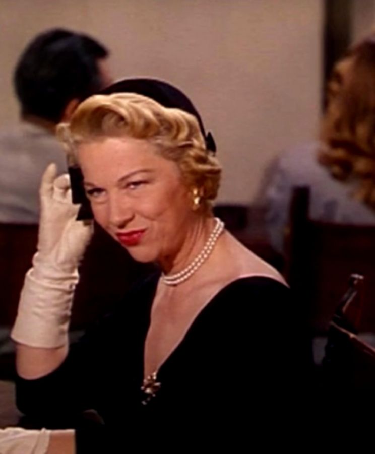 Glenda Farrell