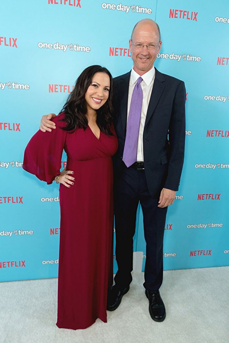 Gloria Calderon Kellett