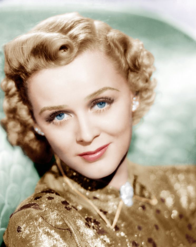 Gloria Stuart