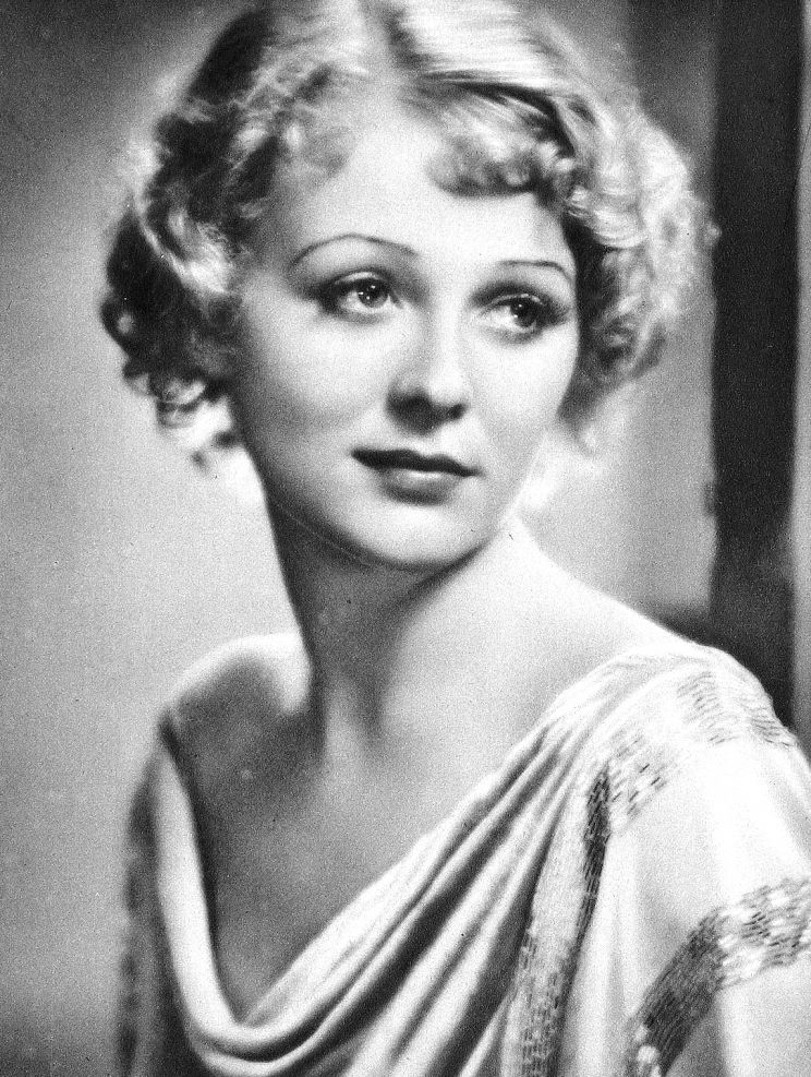 Gloria Stuart