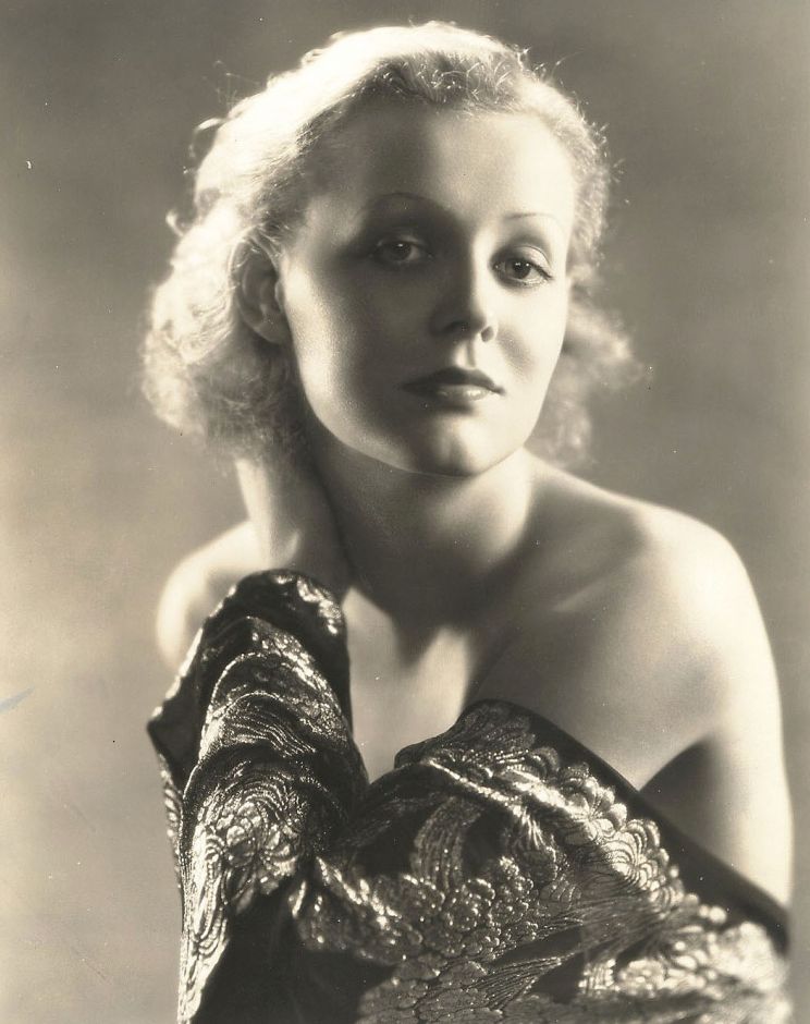 Gloria Stuart