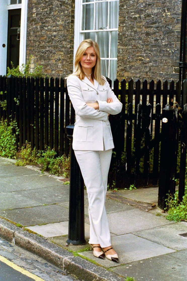 Glynis Barber