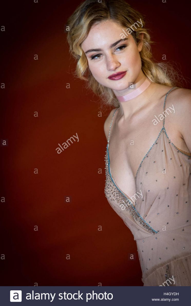 Grace Van Patten