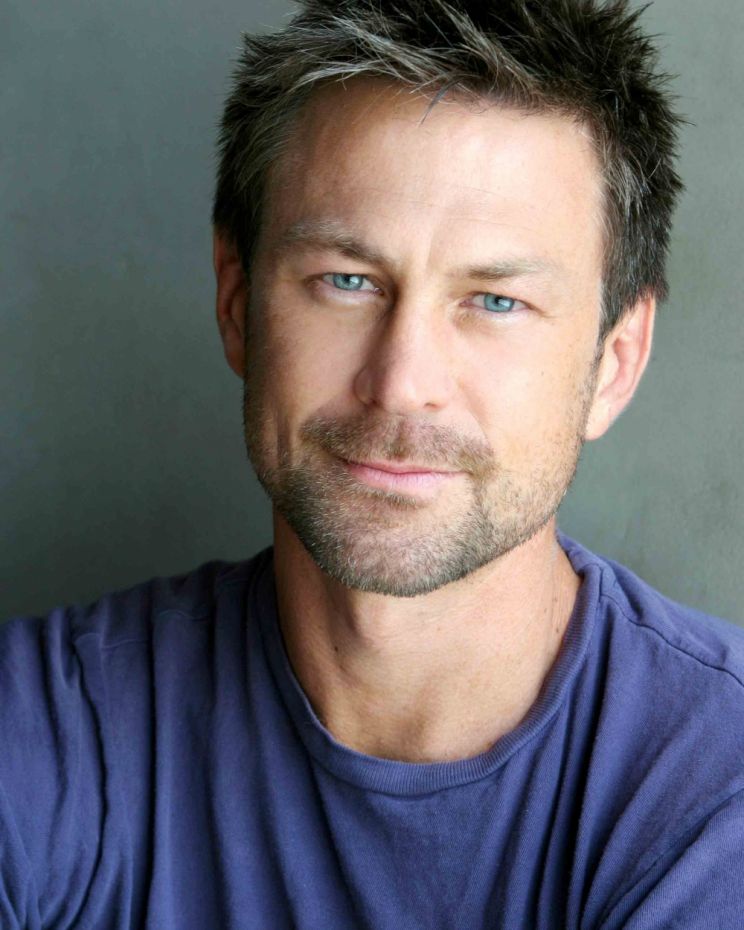 Grant Bowler