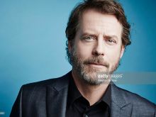 Greg Kinnear