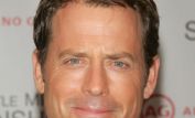 Greg Kinnear