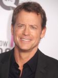 Greg Kinnear