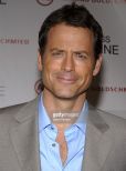 Greg Kinnear