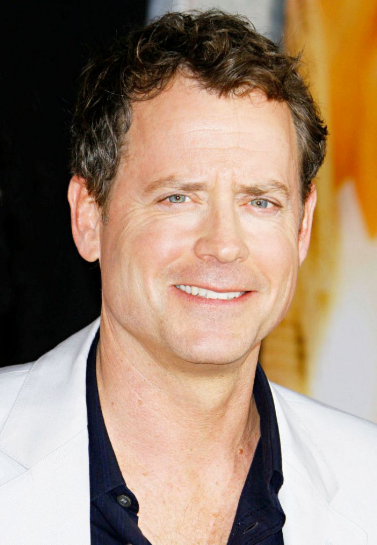 Greg Kinnear