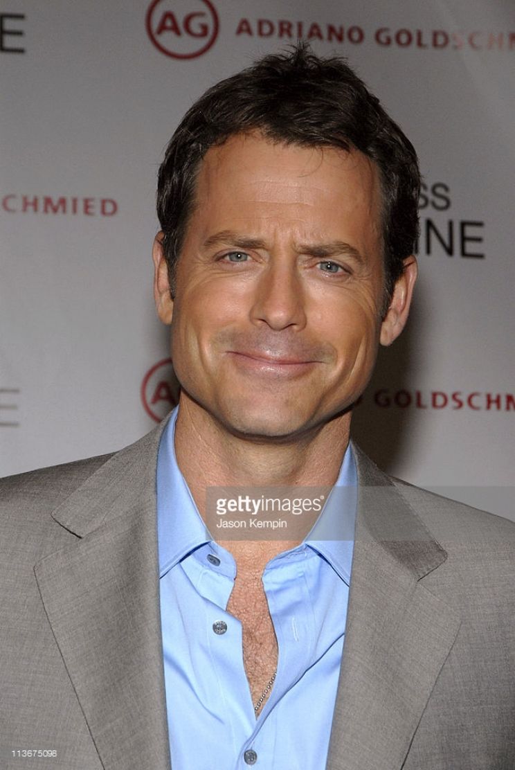 Greg Kinnear