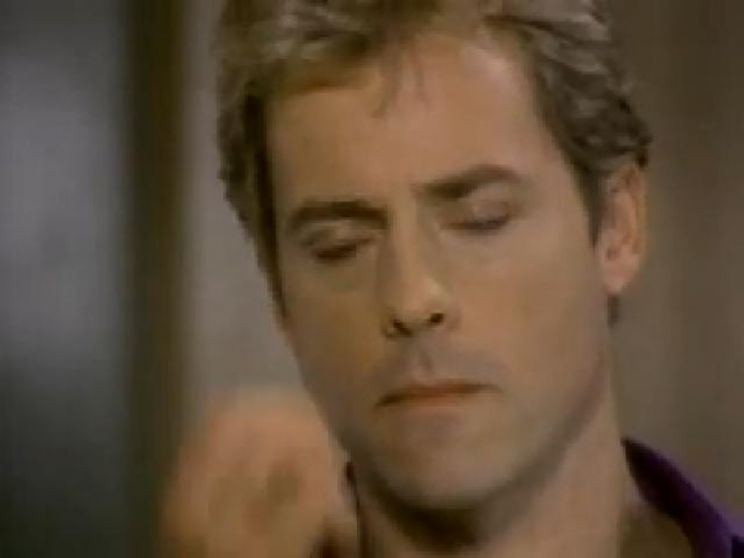 Greg Kinnear