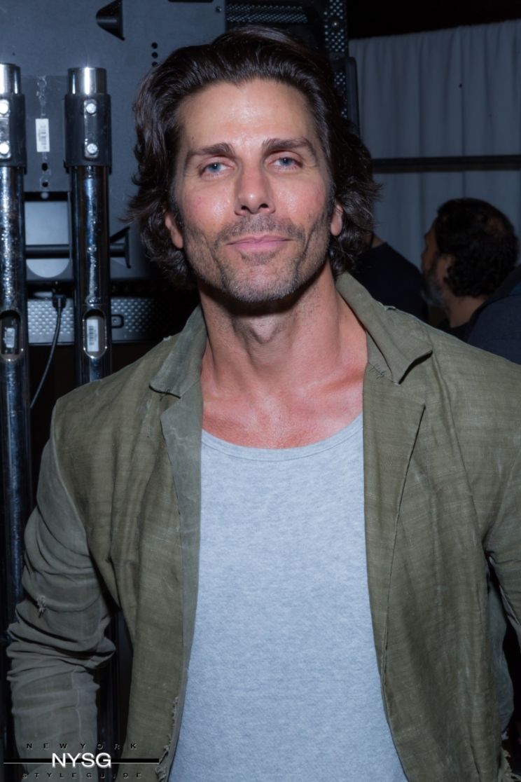 Greg Lauren