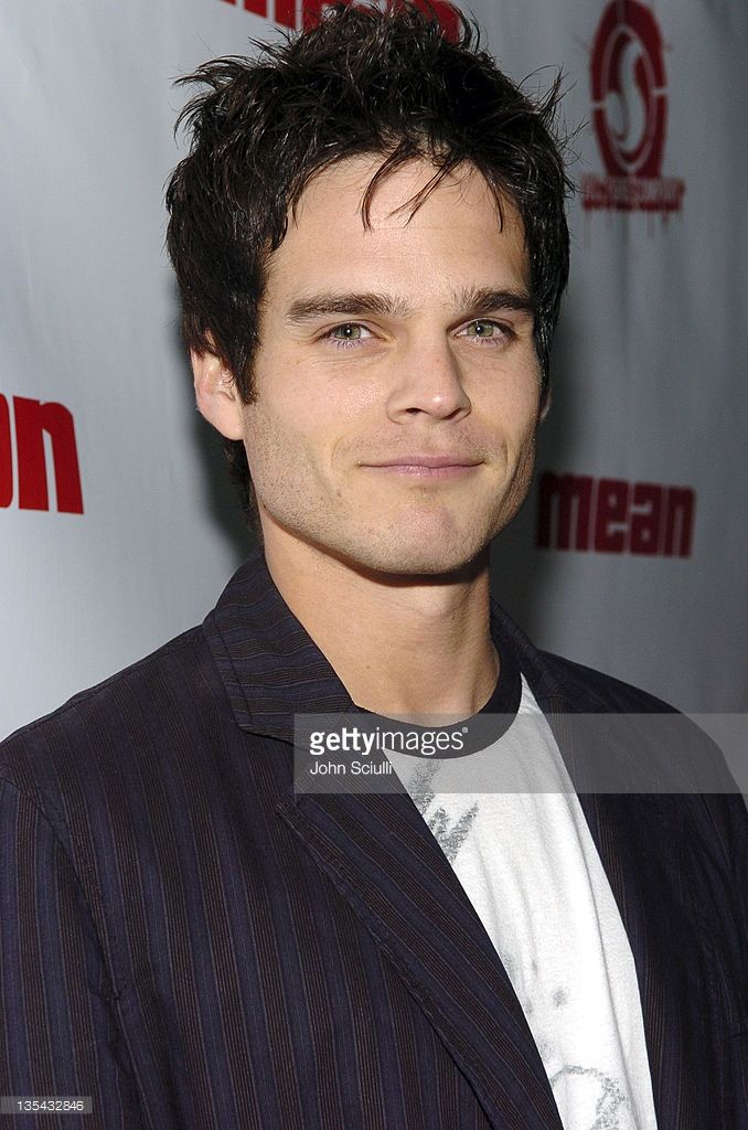 Pictures of Greg Rikaart