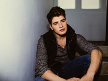 Gregg Sulkin