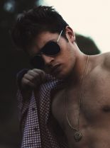 Gregg Sulkin photo