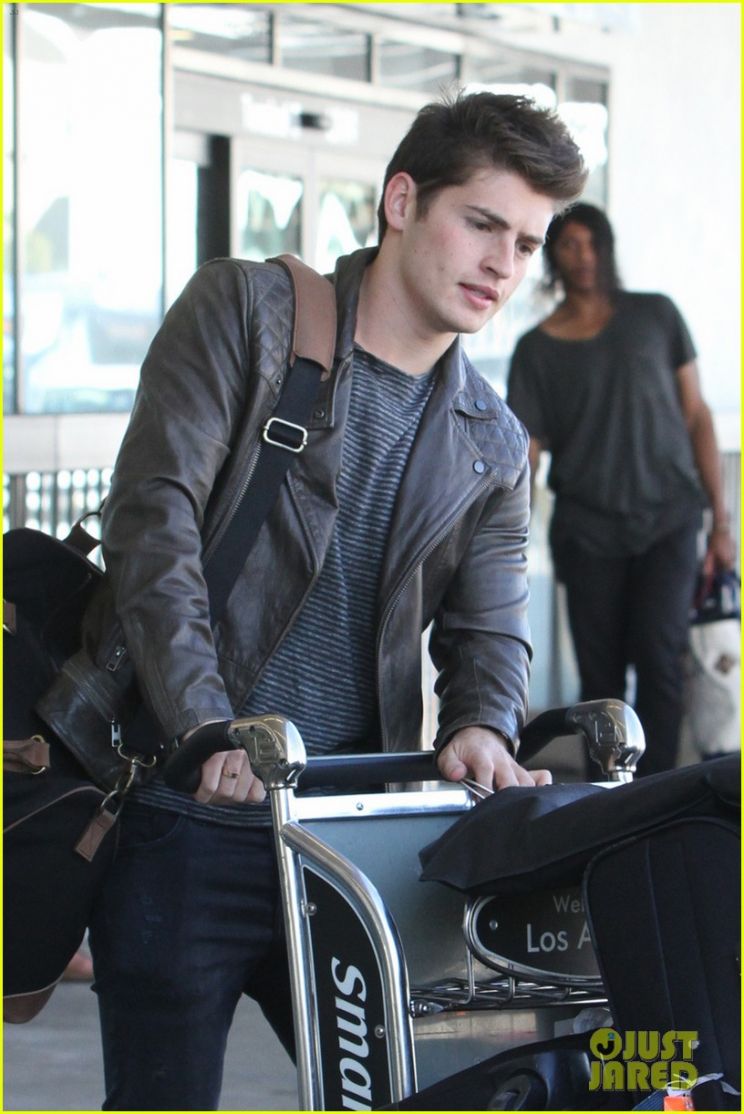 Gregg Sulkin