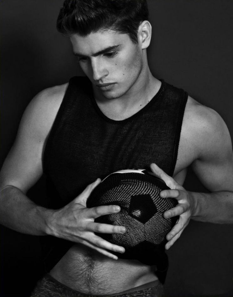 Gregg Sulkin