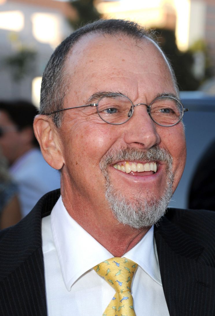 Gregory Itzin