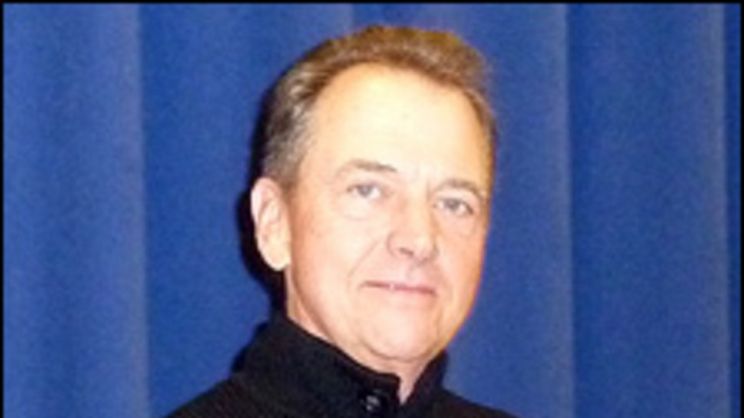 Gregory Itzin