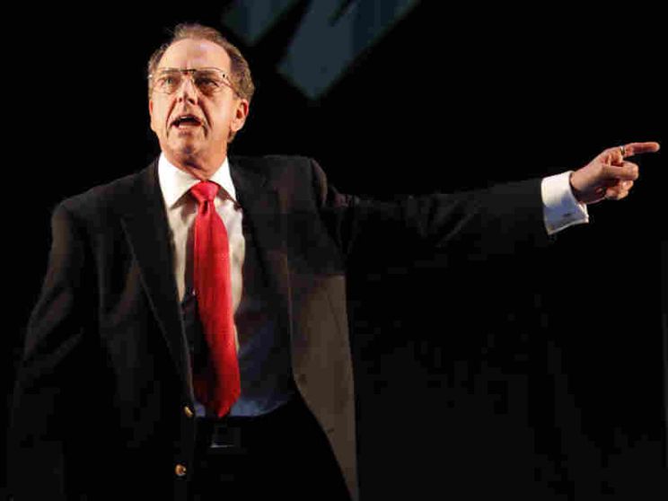 Gregory Itzin