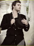 Grey Damon