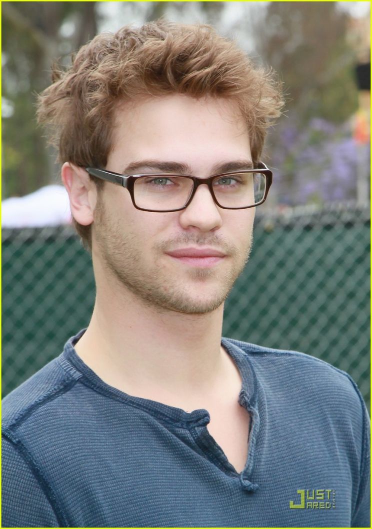 Grey Damon