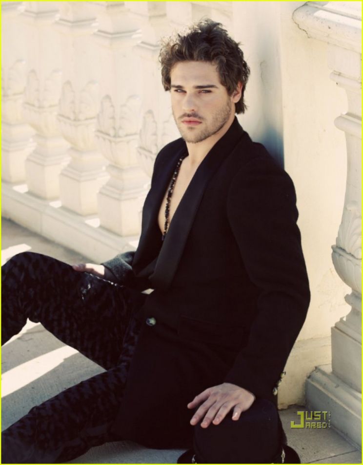 Grey Damon