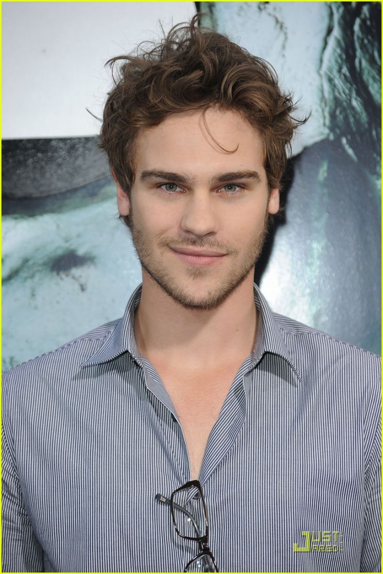 Grey Damon