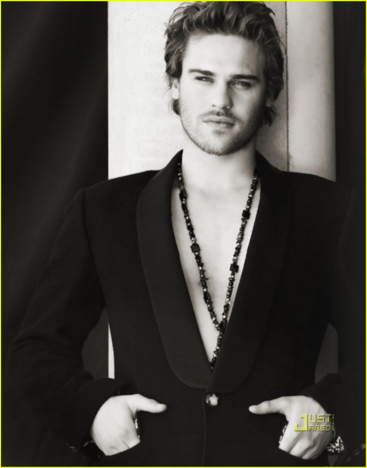 Grey Damon