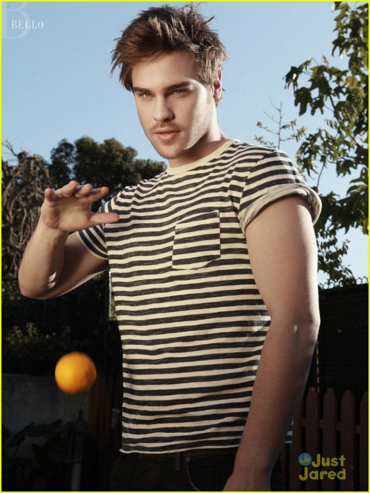 Grey Damon