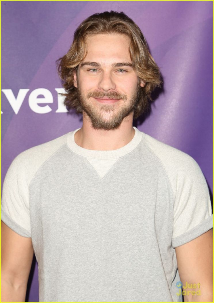 Grey Damon