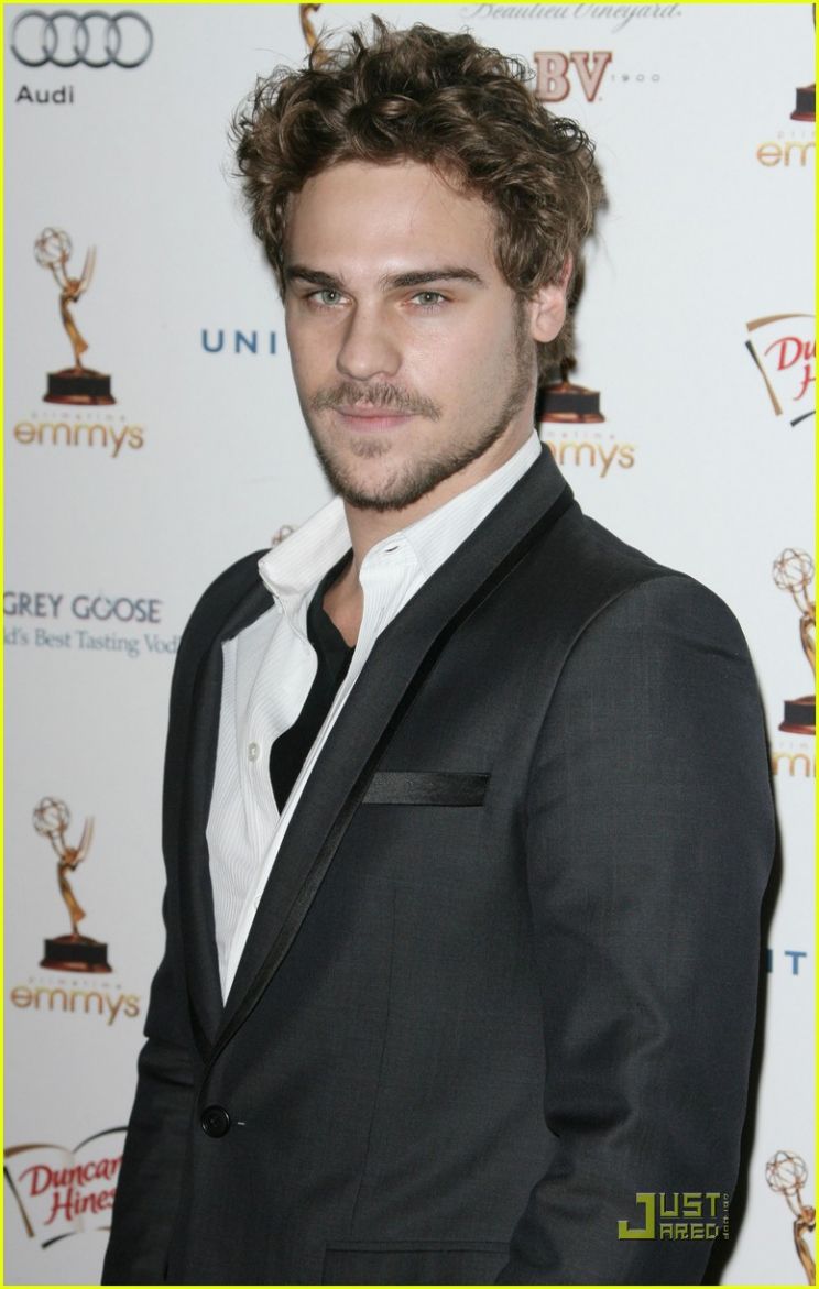 Grey Damon