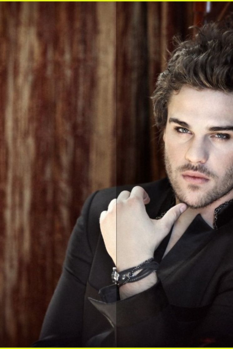 Grey Damon