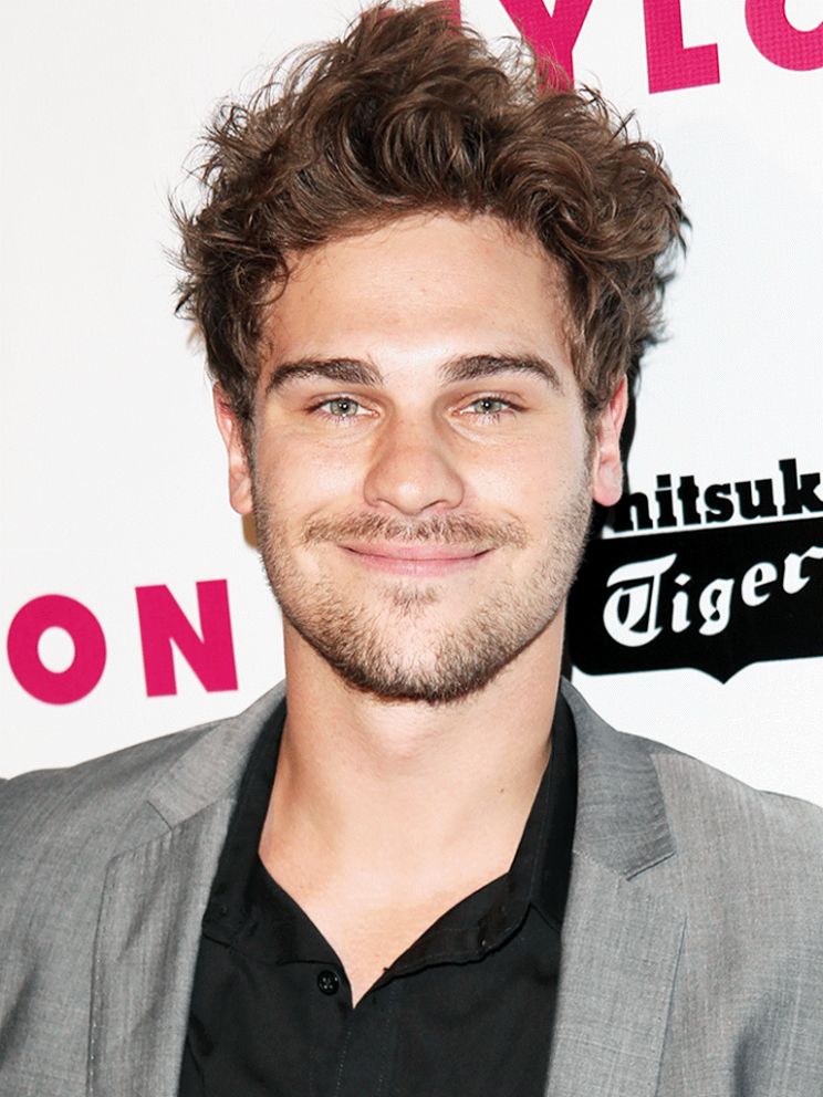 Grey Damon