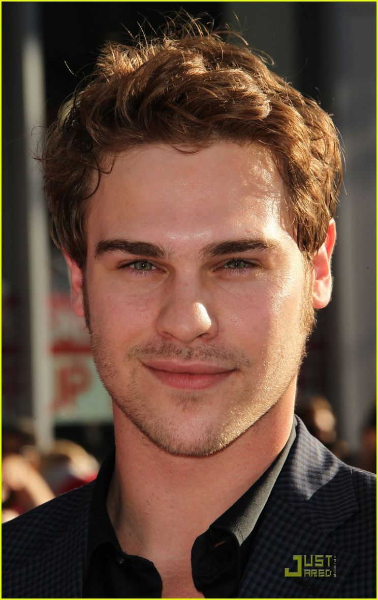 Grey Damon