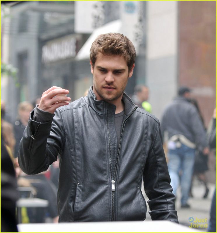 Grey Damon