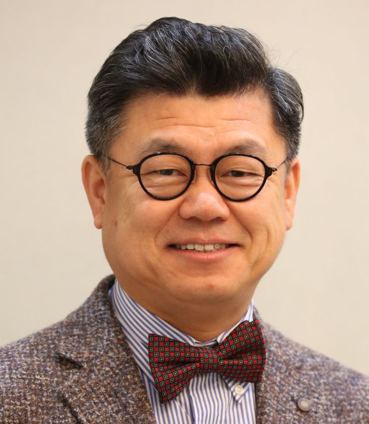 Hae-suk Kim