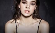 Hailee Steinfeld