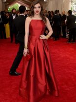 Hailee Steinfeld photo